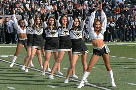 RaidersiPhone On #sportsgirls #cheerleaders | Hottest nfl cheerleaders ...