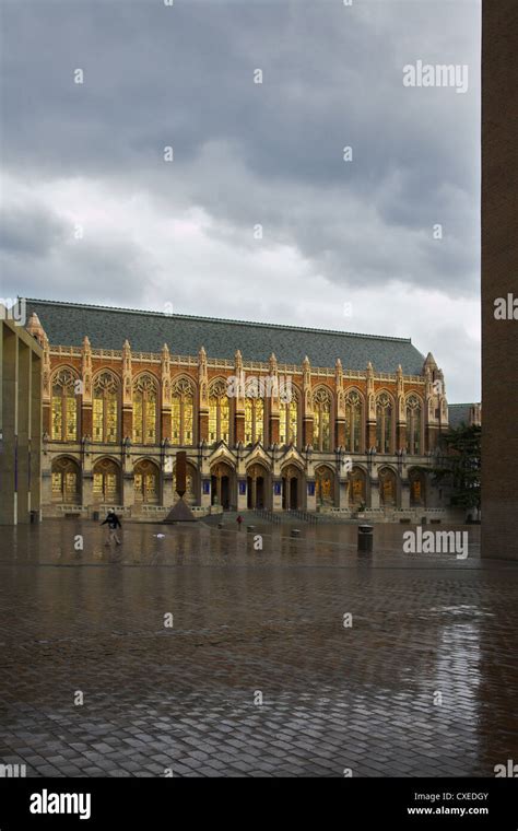 Old large school building hi-res stock photography and images - Alamy