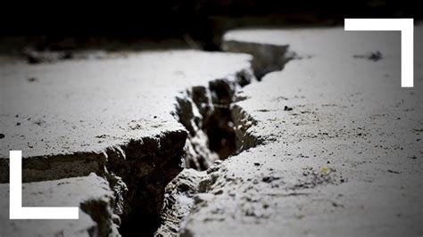 How Artificial Intelligence Powers Earthquake Prediction