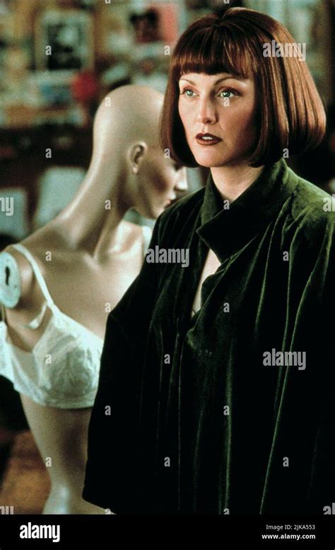 Julianne moore big lebowski hi-res stock photography and images - Alamy