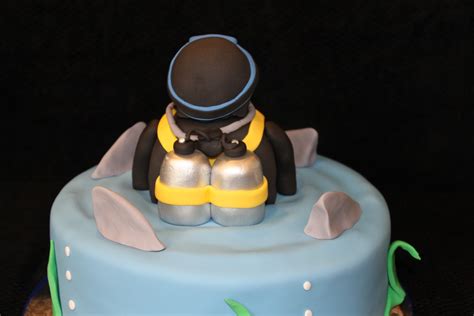 Taryne's Tasty Treats: Scuba Diving Cake