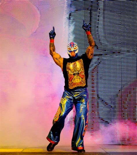 Rey Mysterio vs. Cody Rhodes: photos | WWE