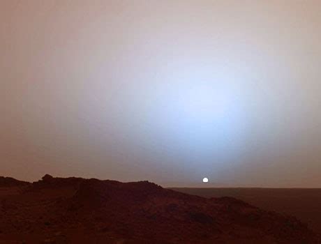 Martian Sunset: Space Gallery on Sea and Sky