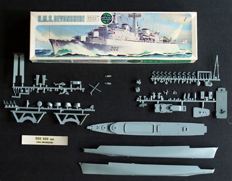 Steel Eel Studios: Model of HMS ANTRIM 1982 Falklands. Scale 1:600