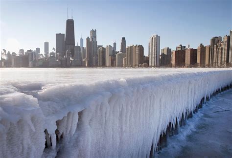 Stunning ice photos | Chicago winter, Pictures of the week, Lake michigan