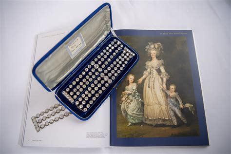 Marie Antoinette diamond bracelets sell for $8 million at auction | Daily Sabah