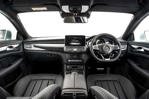 Mercedes-Benz CLS (2011-2017) Interior & Infotainment | Carwow