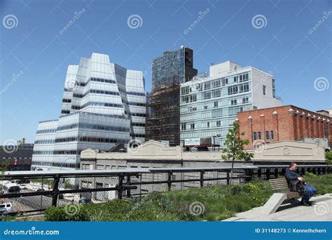 High Line Park in New York City Editorial Stock Photo - Image of green ...