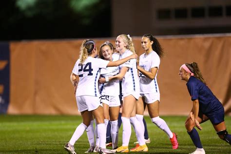 Women's Soccer: No. 1 UNC Dominates in Shutout Victory Over Syracuse - Chapelboro.com