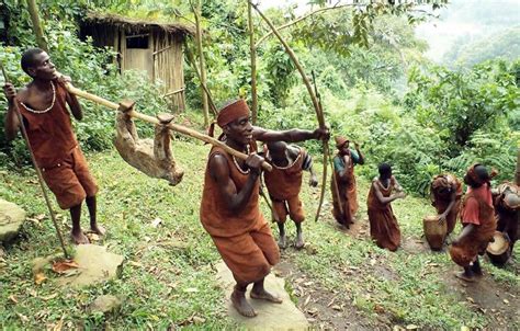 Batwa Tribe /Bwindi Impenetrable National Park | Uganda Safaris