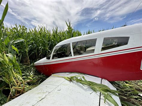 FAA: Single-engine plane makes emergency landing in Burlington field