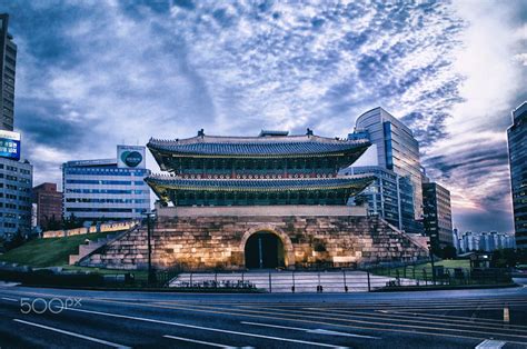 Sungnyemun gate by Byoungseung Lee on 500px | Korea places, Most beautiful places, Beautiful places