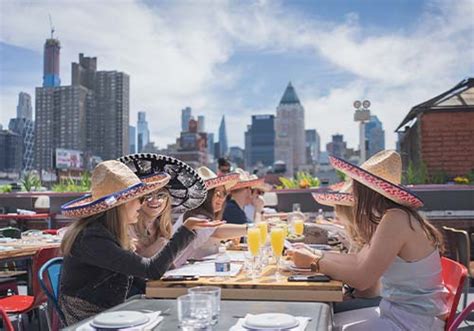 11 Best Rooftop Bars in Midtown NYC [2024 UPDATE]