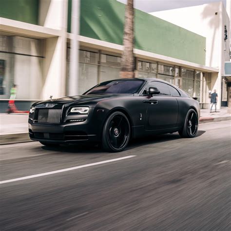 Stunning, Custom Rolls-Royce Wraith Black Badge Is a Proper Matte ...