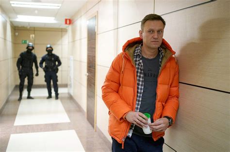 Russia seeks to outlaw Alexei Navalny's 'extremist' movement