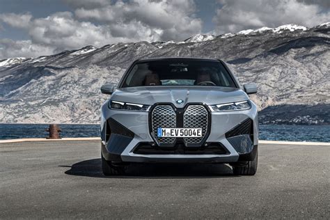 BMW iX xDrive50 Is a Bold All-Electric Crossover