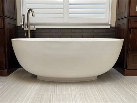 Oval Freestanding Bathtubs | Tubs for Two | Bathtubs under 60 inches