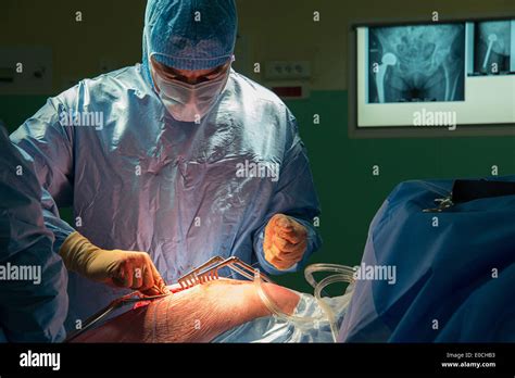 Hip prosthesis, surgery Stock Photo - Alamy