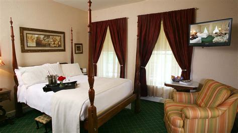 Abingdon VA Hotels | The Martha Washington Inn & Spa