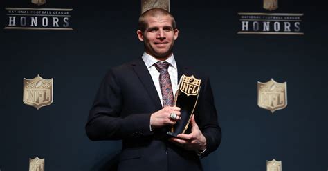 NFL Football: Nfl Comeback Player Of The Year Award