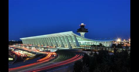 Washington, D.C. Dulles Intl (IAD) - Flight Status, Maps & more - KAYAK