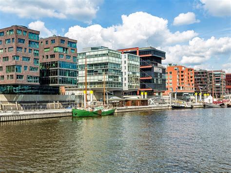 Sell or rent your property in Hamburg's Hafencity with Engel & Völkers