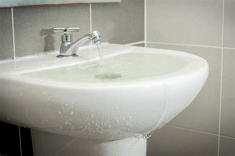 Signs That You Need Clogged Sink Plumbing Services – The WoW Style