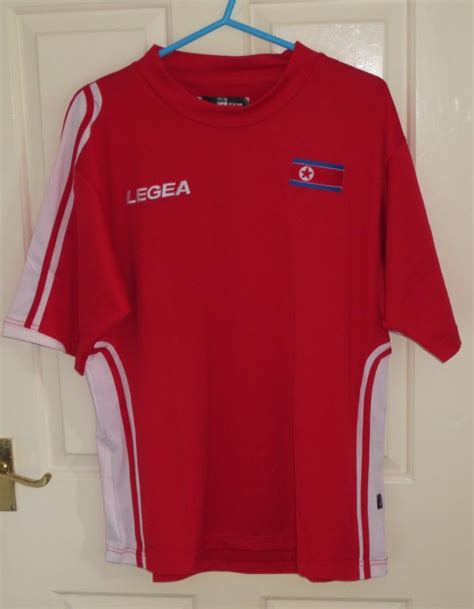 North Korea Home football shirt 2010. Added on 2014-02-11, 20:52