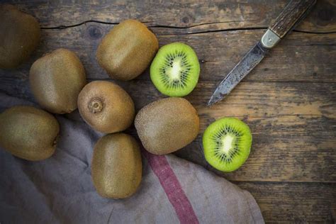 Zespri Kiwi; Golden Green Types Organic Fiber Antioxidants Sources ...