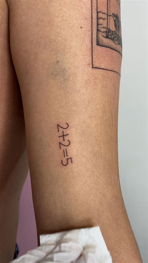 100+ Tiny Tattoos For True Travel-Lovers in 2020 | Tiny tattoos, Subtle tattoos, Tattoos