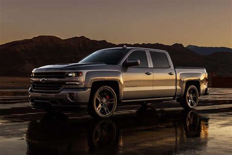 Chevy unveils 2018 Silverado High Performance, a Corvette-inspired ...