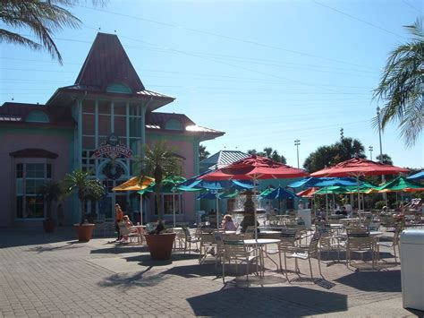 Food Patio at Walt Disney World Caribbean Beach Club Resor… | Flickr