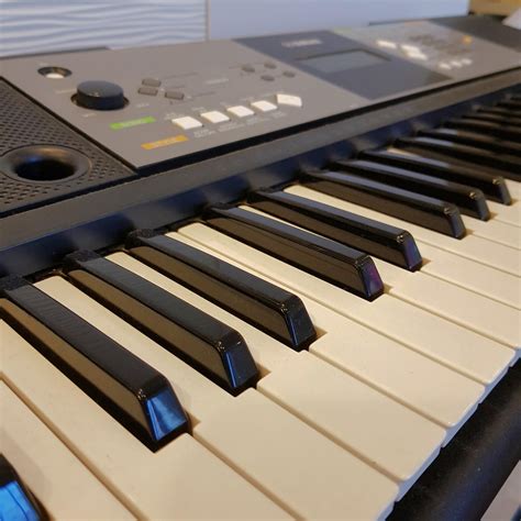 Yamaha PSR-E233 Keyboard, bundled with stool and stand, Hobbies & Toys ...