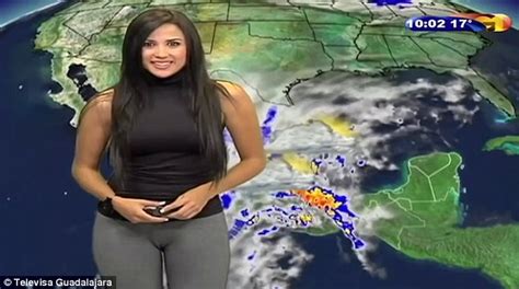 Weather girl Susana Almeida has unfortunate wardrobe malfunction live on air | Daily Mail Online