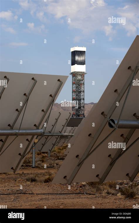 Ivanpah Solar Generating Facility Stock Photo - Alamy