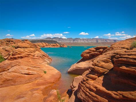 Kayaking at Sand Hollow State Park, Utah - Trek With Us