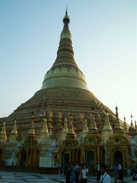 Asisbiz Myanmar Yangon Shwedagon Pagoda Oct 2004 11