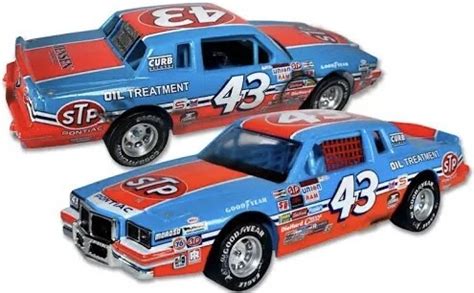 Richard Petty #43 200th Win 1984 Diecast Car