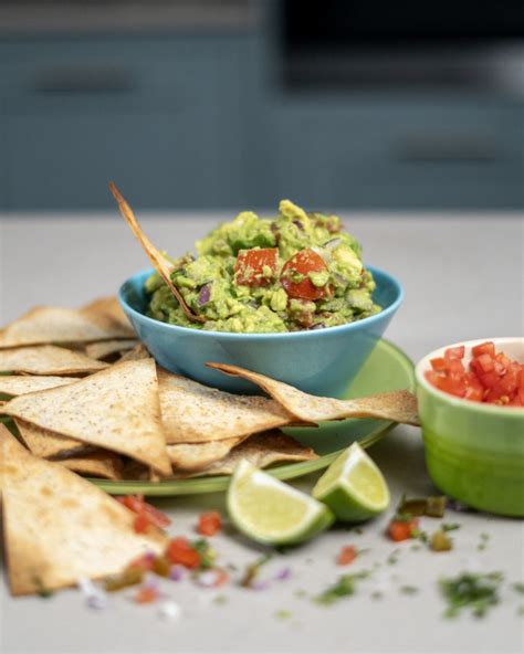 Guac & Dip Chips – Deli Kitchen