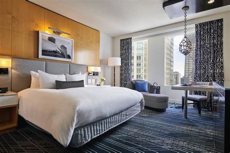 Best Chicago Hotels with View - Go Visit Chicago