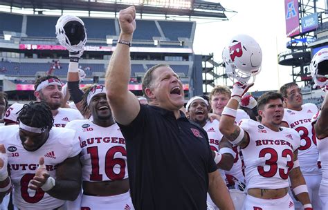 Greg Schiano becomes Rutgers' winningest coach