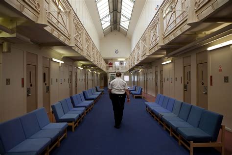 Self-harm among female prisoners surges by 47% to record levels | The Independent