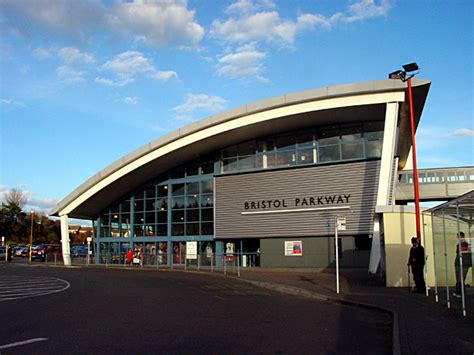 Bristol Parkway Station © Linda Bailey cc-by-sa/2.0 :: Geograph Britain ...