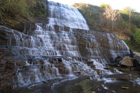 Top 10 Best Waterfalls in Canada & How To Visit Them - World of Waterfalls