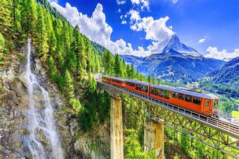 Top 6 Scenic Scenic Rail Journeys to See Switzerland in a Different Way | Houseville