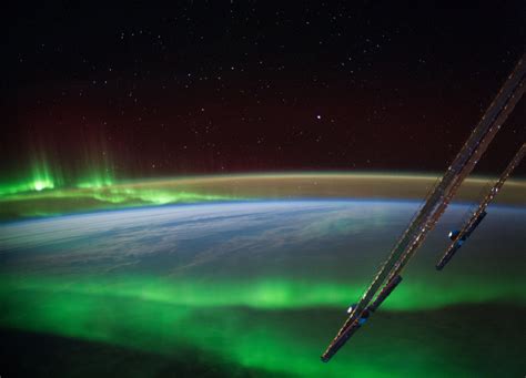 Space Station Solar Arrays and Australian Aurora - SpaceRef