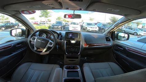 2016 Chrysler Town & Country Touring Interior - YouTube