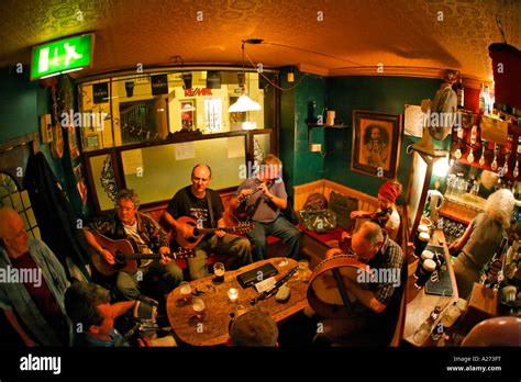 Irish music session in a pub, Sligo, Sligo, Ireland Stock Photo - Alamy