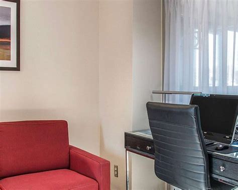 Comfort Inn Brandon (C̶$̶1̶0̶4̶) C$89 - UPDATED 2018 Prices, Reviews & Photos (Manitoba) - Hotel ...