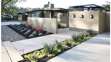 50 Modern Front Yard Designs and Ideas — RenoGuide